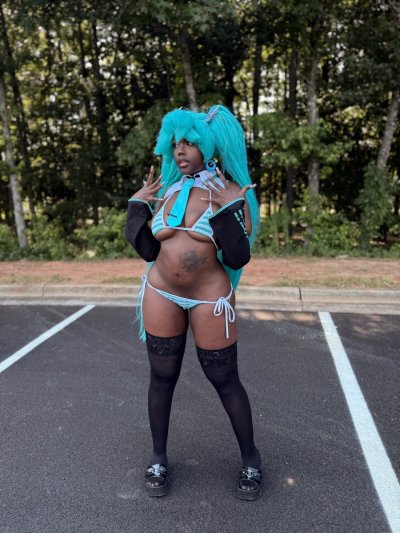 Watch JADATHEDOLL's leaked NSFW photo on TwXstars