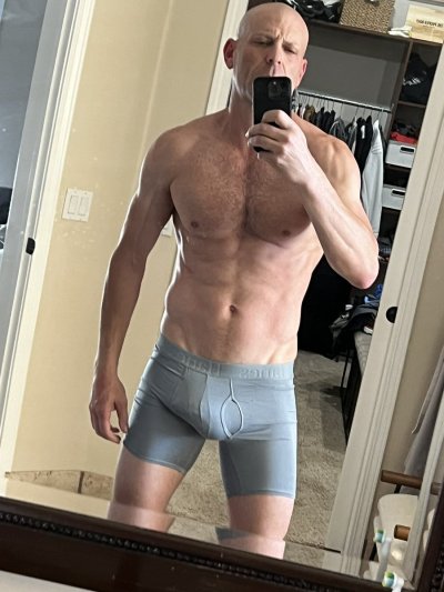 Watch Big C 😎's leaked NSFW photo on TwXstars