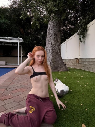 Watch madi collins's leaked NSFW photo on TwXstars