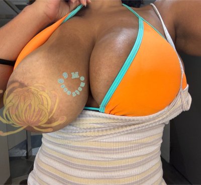 Watch ✨IZZY’S ASSHOLE✨'s leaked NSFW photo on TwXstars