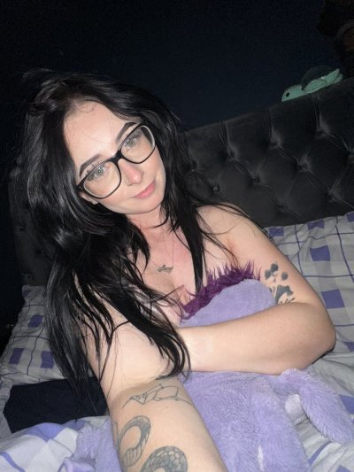 Watch Erin💚's leaked NSFW photo on TwXstars