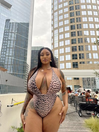 Watch 🇳🇬Eze Nwanyi Ifeoma ✨'s leaked NSFW photo on TwXstars