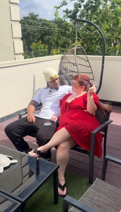 Watch 🇸🇽Burgundy🇻🇮 📍Houson📍's leaked NSFW photo on TwXstars