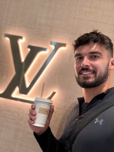 Watch J's leaked NSFW photo on TwXstars