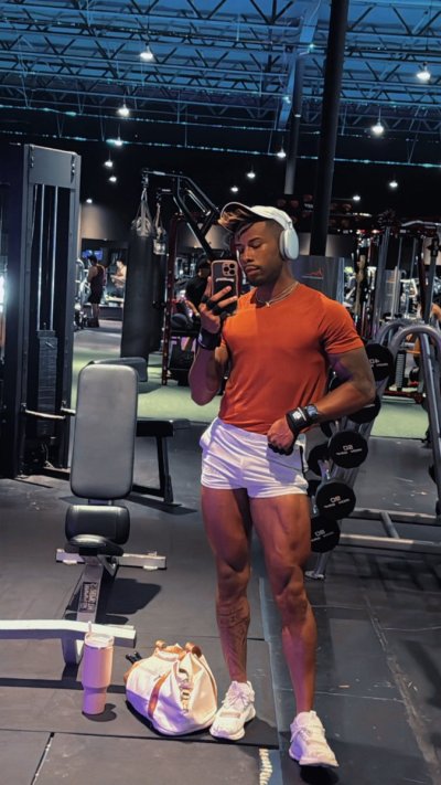 Watch your fave kuya 🇵🇭's leaked NSFW photo on TwXstars