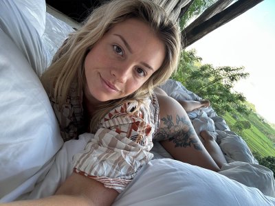 Watch Miss_Alice_Wild's leaked NSFW photo on TwXstars