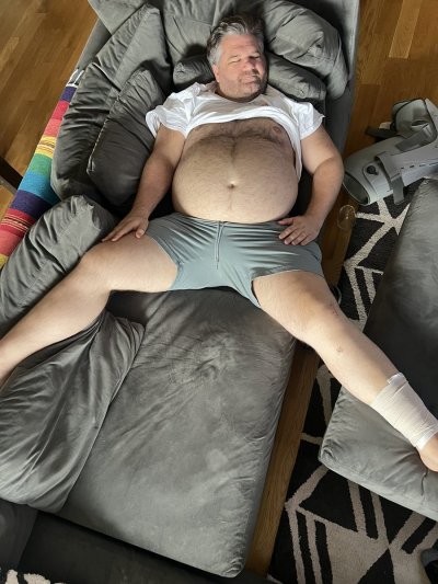 Watch Fatboybey's leaked NSFW photo on TwXstars