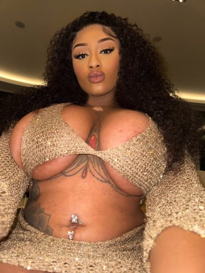 Watch 🇳🇬Eze Nwanyi Ifeoma ✨'s leaked NSFW photo on TwXstars