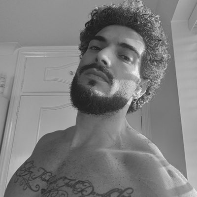 Watch Iggle Pringle's leaked NSFW photo on TwXstars