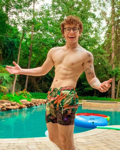 Watch Anubace's leaked NSFW photo on TwXstars