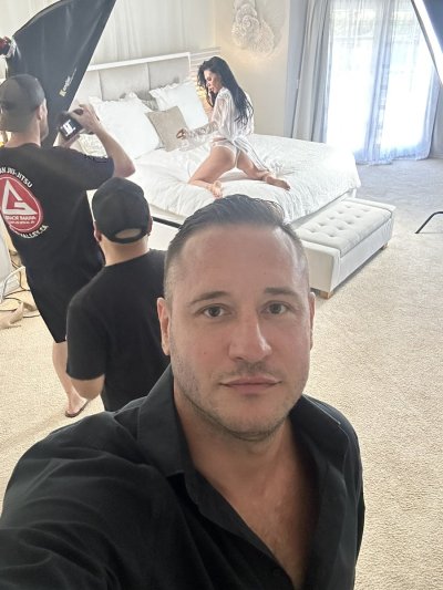 Watch Danny Mountain INC.'s leaked NSFW photo on TwXstars
