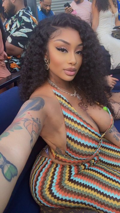 Watch 🇳🇬Eze Nwanyi Ifeoma ✨'s leaked NSFW photo on TwXstars