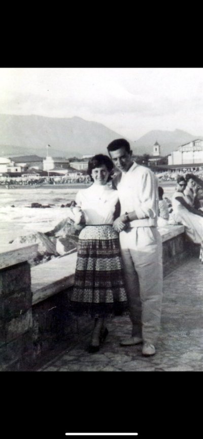 Watch Bri Teresi's leaked NSFW photo on TwXstars