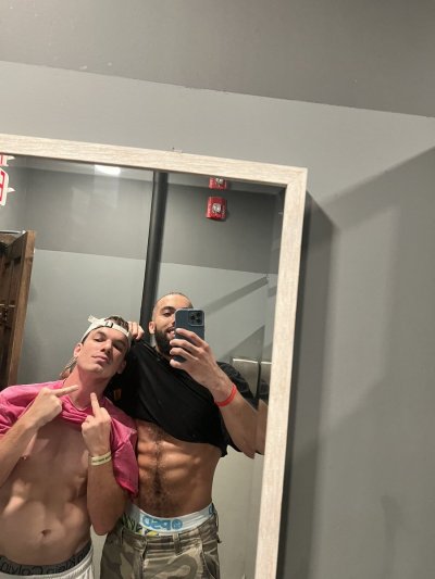 Watch King James 👑's leaked NSFW photo on TwXstars