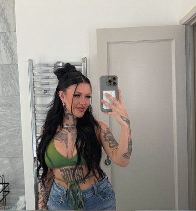 Watch NIAMH VELVET 55% OFF's leaked NSFW photo on TwXstars