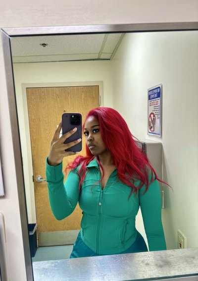 Watch Poison Ivy 🥀's leaked NSFW photo on TwXstars