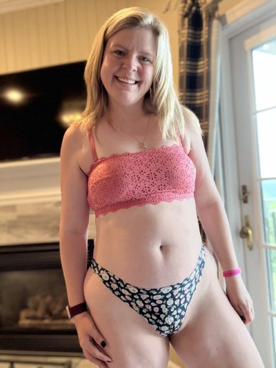 Watch tightpixienurse❤️'s leaked NSFW photo on TwXstars