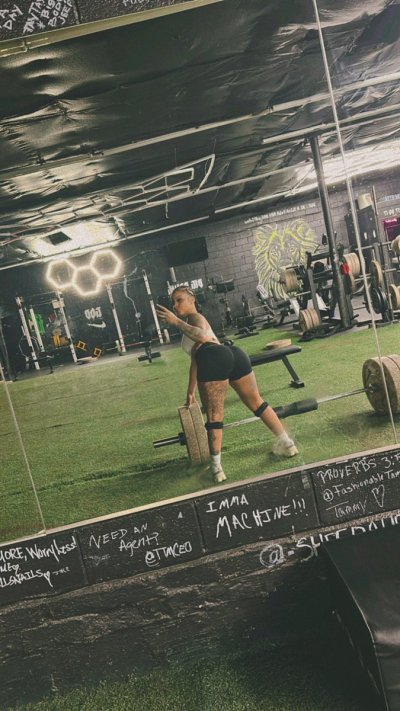 Watch Hey Dream 𖤐🕯️✨🌙's leaked NSFW photo on TwXstars