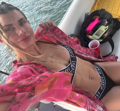 Watch Cassie Bender's leaked NSFW photo on TwXstars