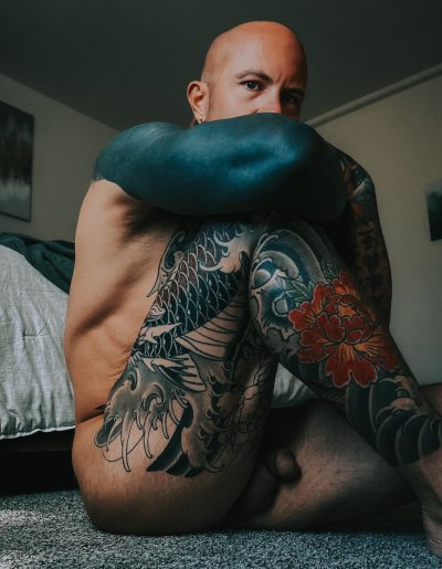 Watch Johnny Sparxxx's leaked NSFW photo on TwXstars