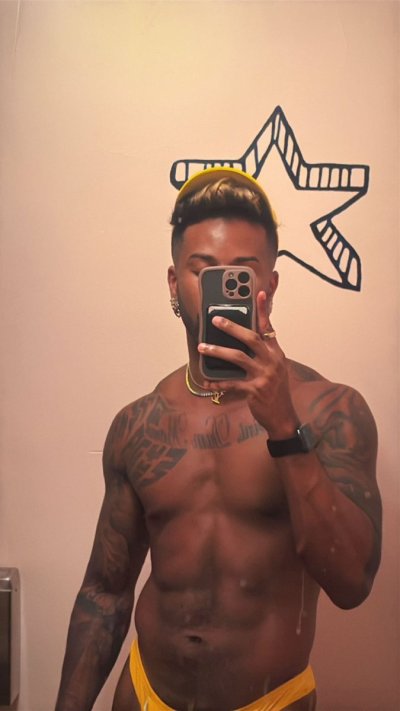 Watch your fave kuya 🇵🇭's leaked NSFW photo on TwXstars