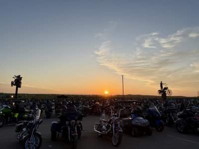 Watch Bryan Gozzling's leaked NSFW photo on TwXstars