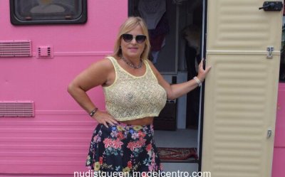 Watch NudeChrissy's leaked NSFW photo on TwXstars