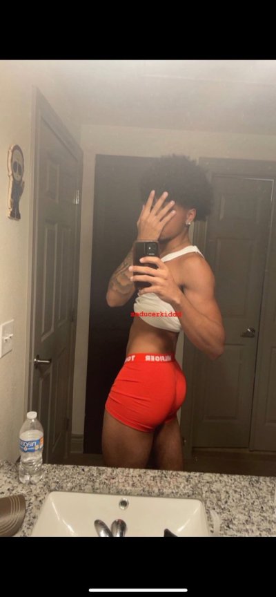 Watch YUNGIN 🔞😈's leaked NSFW photo on TwXstars