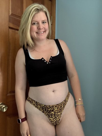 Watch tightpixienurse❤️'s leaked NSFW photo on TwXstars