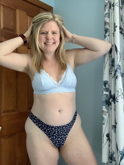 Watch tightpixienurse❤️'s leaked NSFW photo on TwXstars