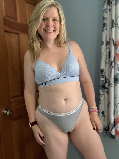 Watch tightpixienurse❤️'s leaked NSFW photo on TwXstars