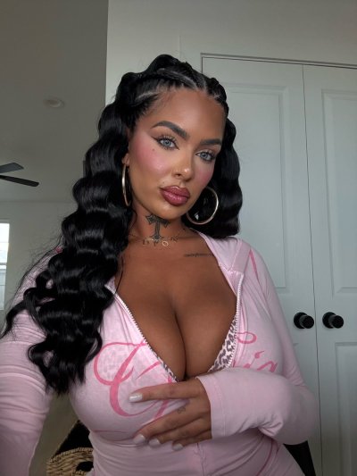 Watch sugarboobs🍩's leaked NSFW photo on TwXstars