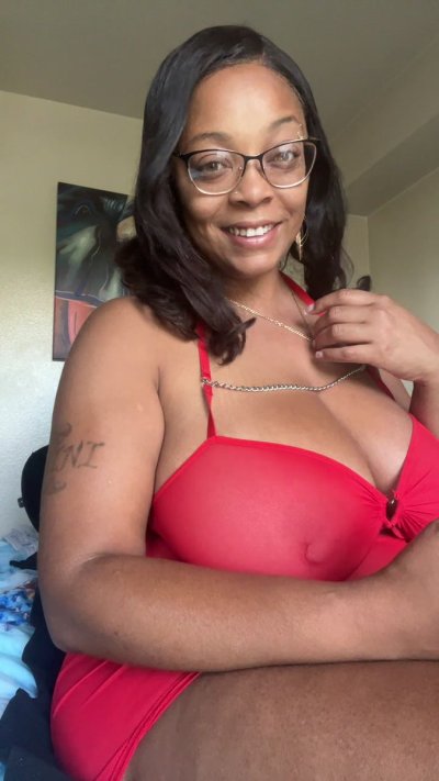 Watch laddy Redd LLC's leaked NSFW photo on TwXstars