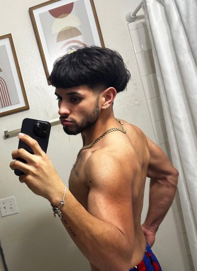 Watch polansky's leaked NSFW photo on TwXstars