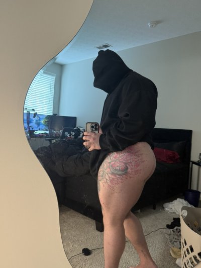 Watch Master Goonway's leaked NSFW photo on TwXstars