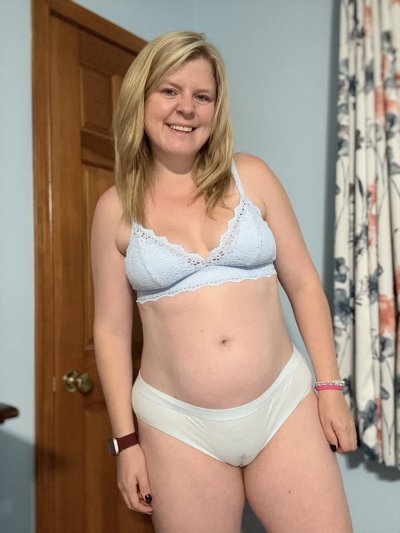 Watch tightpixienurse❤️'s leaked NSFW photo on TwXstars