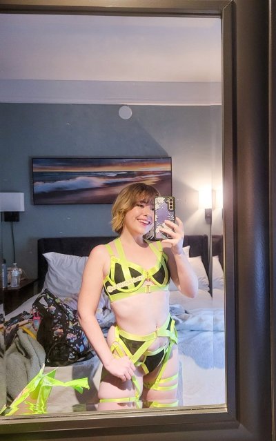 Watch Grandma Alice Marchesi 🪅 BDAY 6/26 🪅's leaked NSFW photo on TwXstars