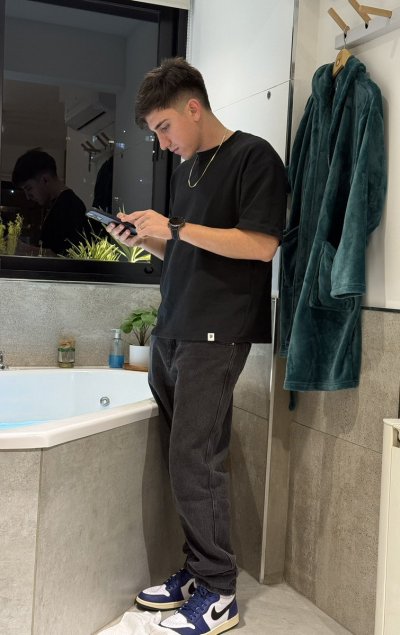 Watch Mateo 🇦🇷 🇪🇸's leaked NSFW photo on TwXstars