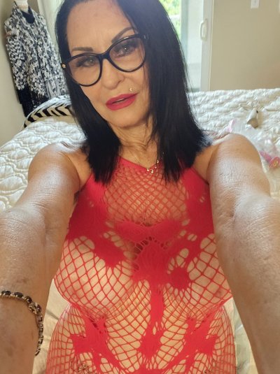 Watch Rita Daniels's leaked NSFW photo on TwXstars