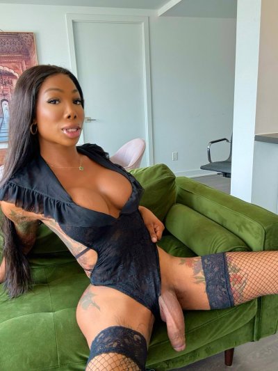 Watch Tiffany Candy's leaked NSFW photo on TwXstars