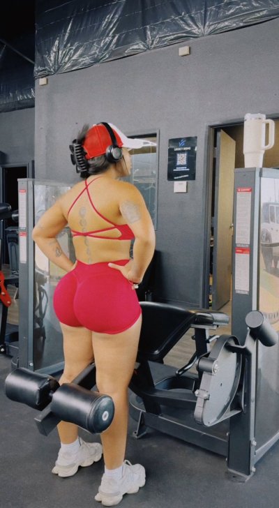 Watch sharalifts's leaked NSFW photo on TwXstars