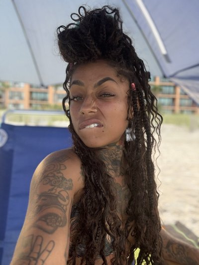 Watch Ish's leaked NSFW photo on TwXstars