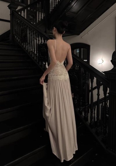 Watch bambi's leaked NSFW photo on TwXstars