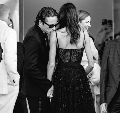 Watch bambi's leaked NSFW photo on TwXstars