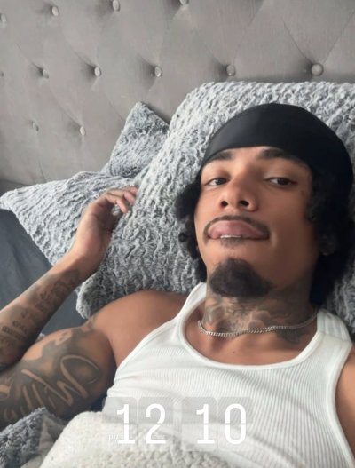 Watch YUNGIN 🔞😈's leaked NSFW photo on TwXstars