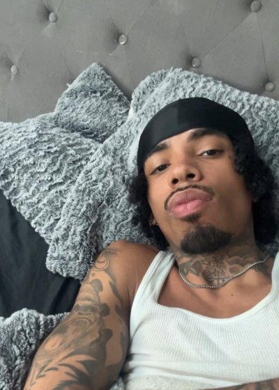 Watch YUNGIN 🔞😈's leaked NSFW photo on TwXstars