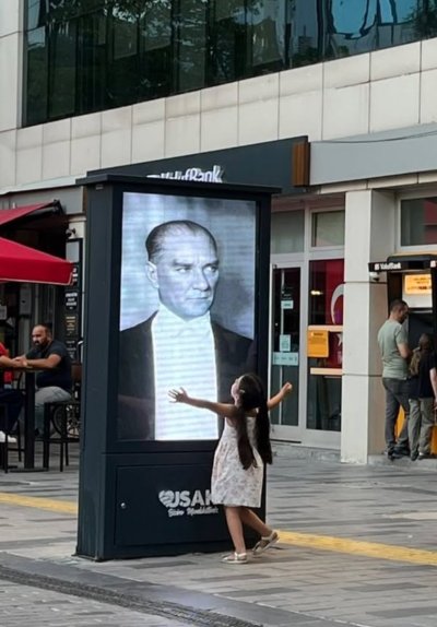 Watch bambi's leaked NSFW photo on TwXstars