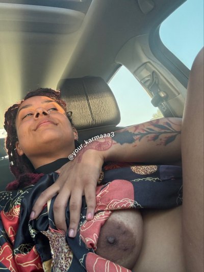 Watch STUFF MY COOCHIE 🕳️ 🤍👀's leaked NSFW photo on TwXstars