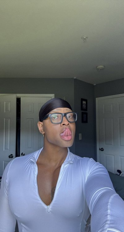 Watch Extra , Extra…..PEEETAAAHHH😱's leaked NSFW photo on TwXstars