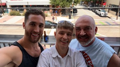 Watch Noah White's leaked NSFW photo on TwXstars